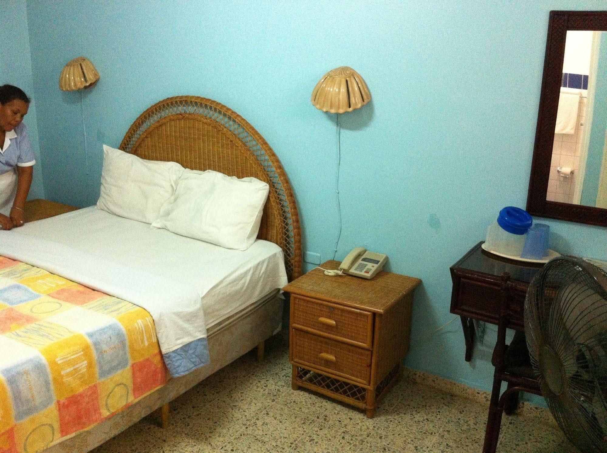 Hotel Caribe Barahona Esterno foto