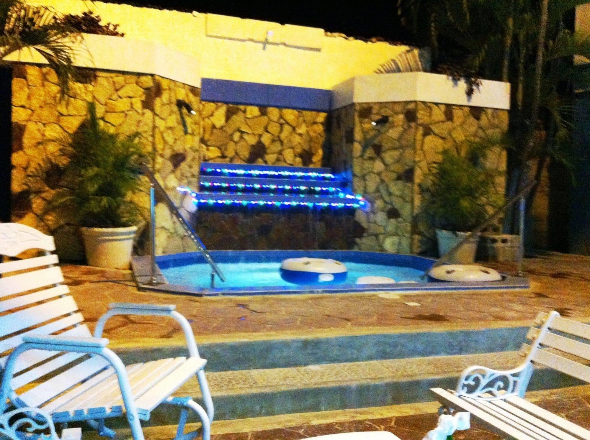 Hotel Caribe Barahona Esterno foto
